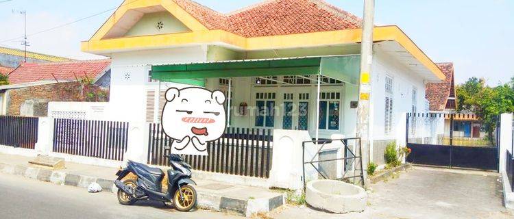 Rumah Model Kolonial Belanda 1000 Meter Kodya 1