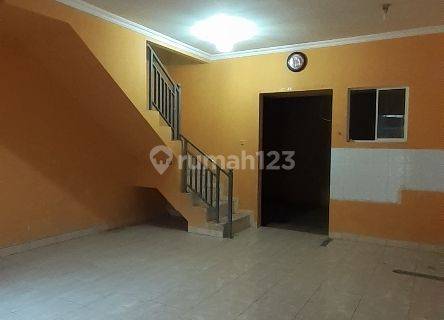 rumah minimalis 2 lt di taman semanan dekat stasiun perkantoran 1