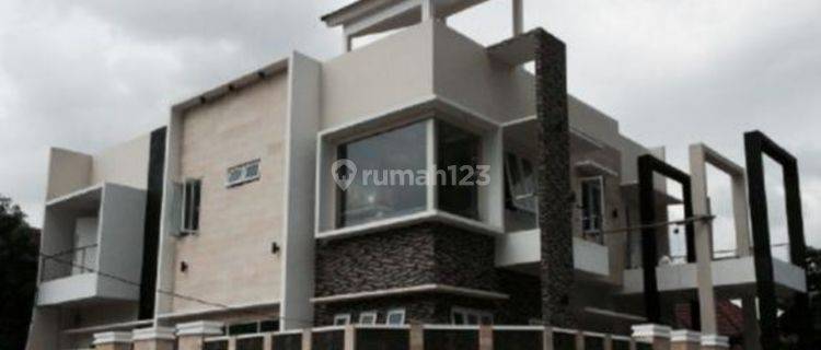 Rumah Hoek Full Furnished dan Mewah di Gading Serpong Tangerang 1