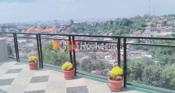 Restaurant di Graha Candi Golf Boulevard Semarang 1