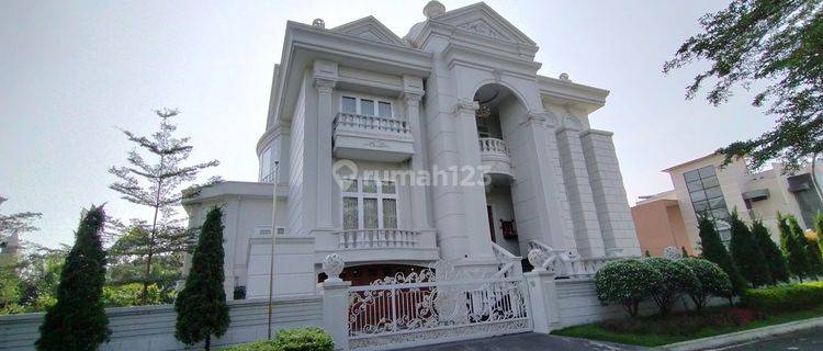 Rumah Lux View Lapangan Golf Komplek Elite Royal Sumatra Medan  1