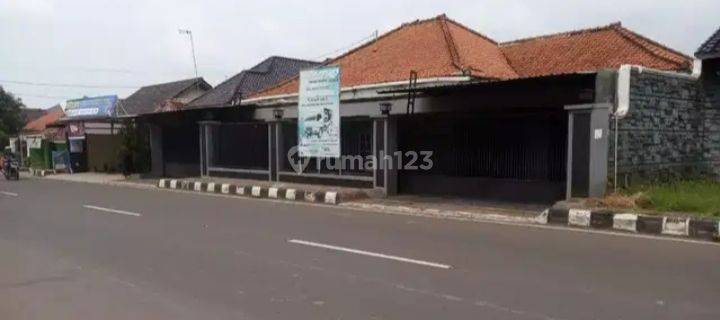 TR 106 Rumah Besar Berlokasi Strategis Di Majalengka 1