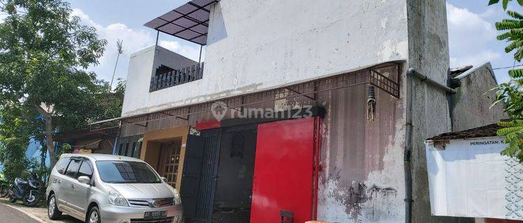 Rumah siap huni di pucang sawit dekat kampus UNS solo 1