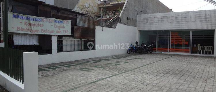 Rumah untuk Usaha Jl Raya Manukan Kulon Rumah 1 Lantai LT 400 m2 100 juta per tahun 1