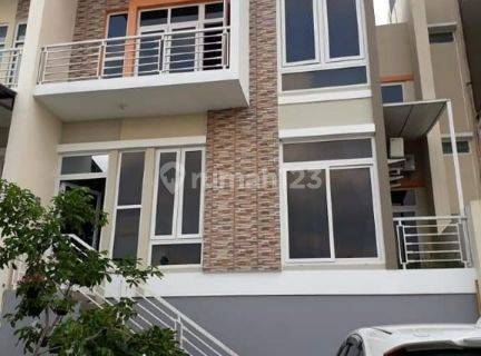 Rumah Bukit Wahid Regency Hiltop Manyaran Semarang 1