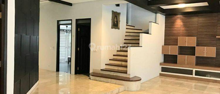 Rumah Dilengkapi Tamanbelakang Pondok Indah Jakarta Selatan 1