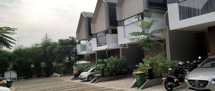 Rumah Baru Dalam Townhouse Mewah Dekat Taman Mini Dan Pintu Toll 1