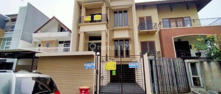 Rumah Minimalis Cantik 3 Lantai di Kapuk Muara,Jakarta Utara 1