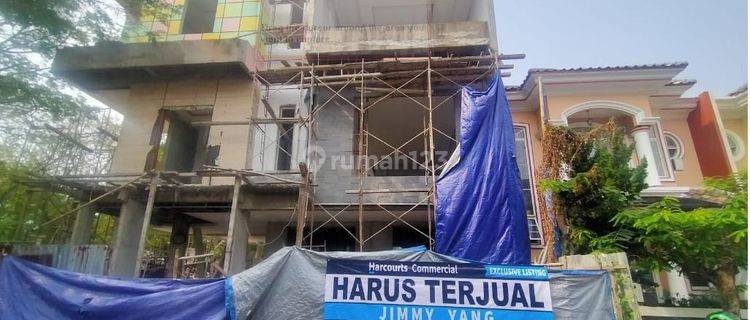 Rumah 3 Lantai di Kapuk Muara, Jakarta Utara 1