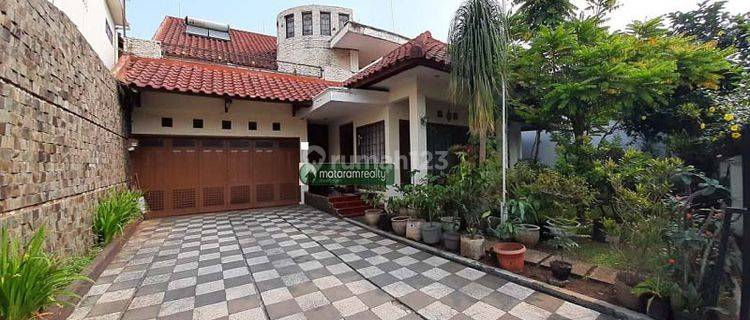 Rumah Mewah Semi Furnished, Bagus, Geger Kalong, Bandung Utara 1