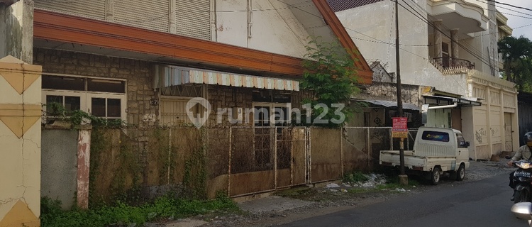 Rumah Hitung Tanah Dekat Pasar Gede dan Widuran Solo 1
