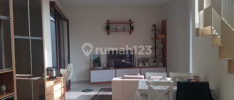 3-Story Minimalist House in Setraduta 1