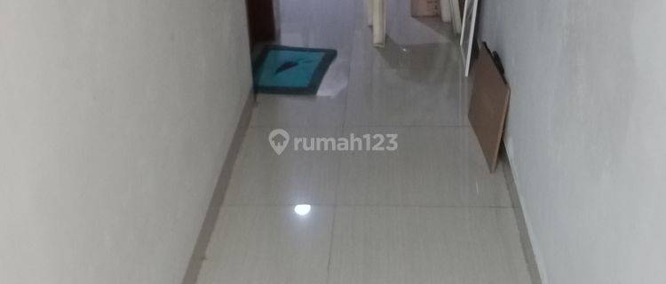 Rumah Kos an 3 lantai Tanjung Duren Jakarta Barat  1