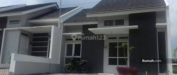 Rumah jalan lebar jalan terang 1