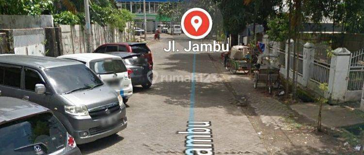 Rumah di Jl Jambu  100 Meter Dari pantai Losari Tengah Kota 865 meter, 30 X 28 14 kt 8km. 1,5 lt, Dekat rs hikmah 1