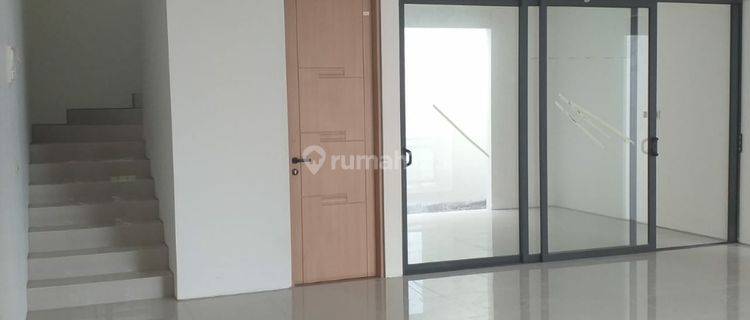 RUMAH BARU MODERN MINIMALIS SIAP HUNI DI SETRA DUTA BANDUNG UTARA, 3MENIT KE SETRASARI MALL, 5MENIT KE MARANATHA TOL PASTEUR, 10MENIT KE RSHS RS HERMINA PASTEUR, 15MNT KE SETIABUDHI, 20MENIT KE DAGO, LINGKUNGAN ASRI SEJUK, BEBAS BANJIR, POS KEAMANAN 24JAM 1