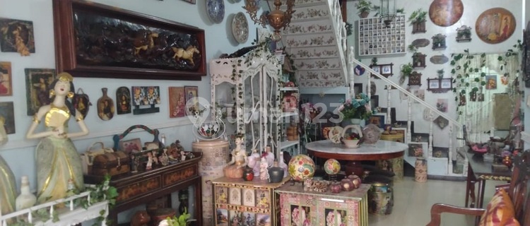 Beautiful Hook House in Taman Cibaduyut Indah 1