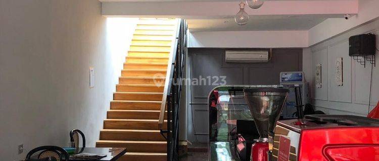 RUMAH EX CAFE COCOK UNTUK USAHA DAN KANTOR 1