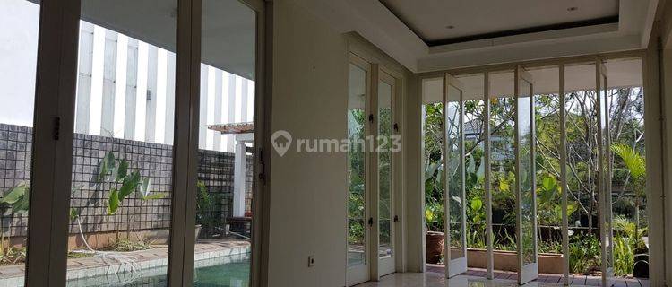 Rumah mewah dalam lingkungan hunian yang asri 1