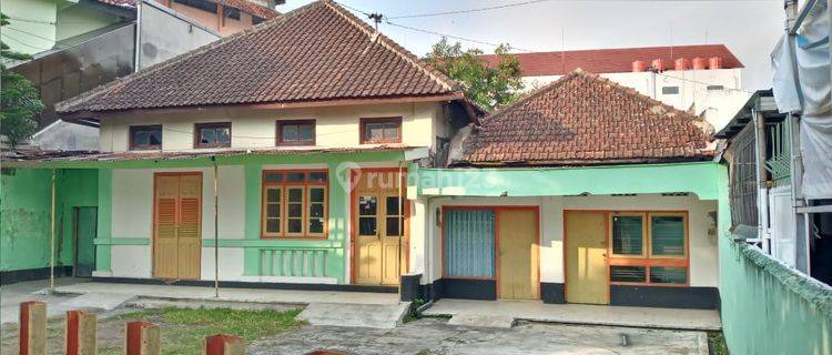 Rumah sangat terawat bangunan Lama, di Kota Magelang, Jawa Tengah 1