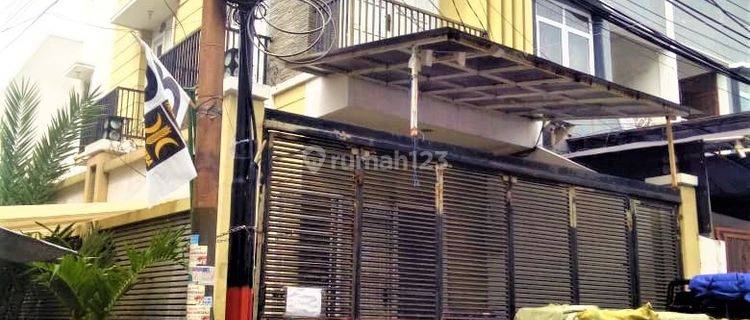 Rumah 2 1/2 Lantai Jalan Labu. Siap Huni. Harga NEGO 1