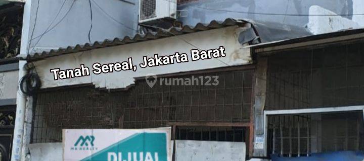 RUMAH DI TANAH SEREAL, JAKARTA PUSAT 1