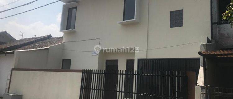 Rumah baru 2 lantai siap huni di Taman Kopo Indah 1 1