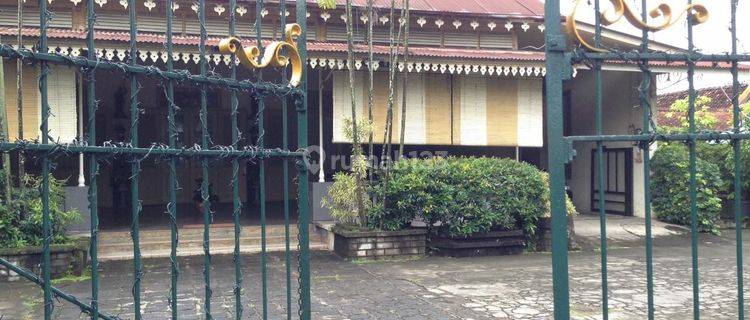 Rumah Antik di area Sultan Agung Yogyakarta. Strategis. Dekat Keraton, Malioboro, Stasiun, Cocok Hotel 1