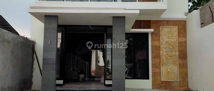 Rumah mewah 2lantai harga murah dekat pintu tol Cibubur cisalak 1