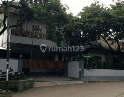 Rumah Mewah Luas Lokasi Bagus di Jakarta Selatan 1