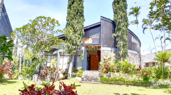 Villa Klub Bunga Full Furnished Bangunan 3Lantai, Dekat Jatim Park Dan Museum Angkut..Harga Nego Pemilik 1