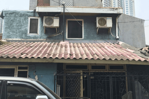 Rumah Strategis cocok untuk Usaha di Jakarta Barat 1