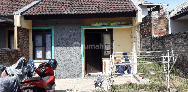 Rumah Bagus Unfurnished Sertifikat Hak Milik Di Kopo, Bandung 1