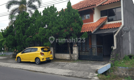 Rumah Cantik 2 lantai, Asri Berada sangat dekat dengan kota Karanganyar 1