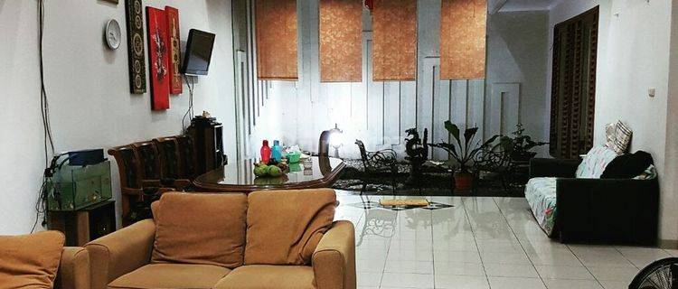 Rumah Semi Furnish di Green Garden Jakarta Barat 1