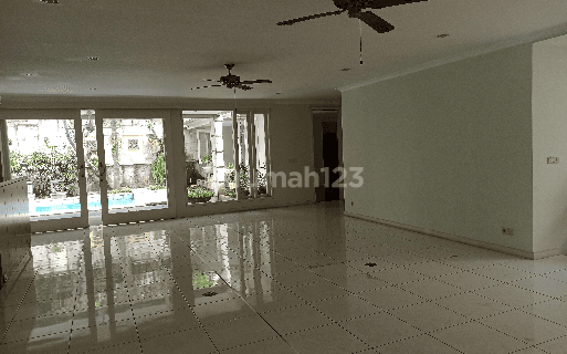 Rumah kan 4KT jl Trs Hang Lekir Simprug Jakarta Selatan 1