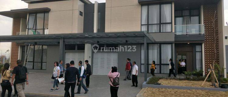 Cluster terbesar  view danau summarecon gede bage bandung 1