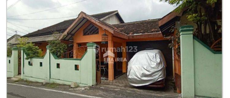 Rumah strategis dekat RS.Muwardi di  Tegalrejo Jebres Solo  1