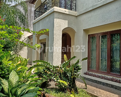 Patra Kuningan Rasuna House, South Jakarta 1