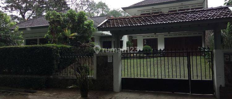 harga menarik rumah asri ada kolam renang sayap dago bandung 1