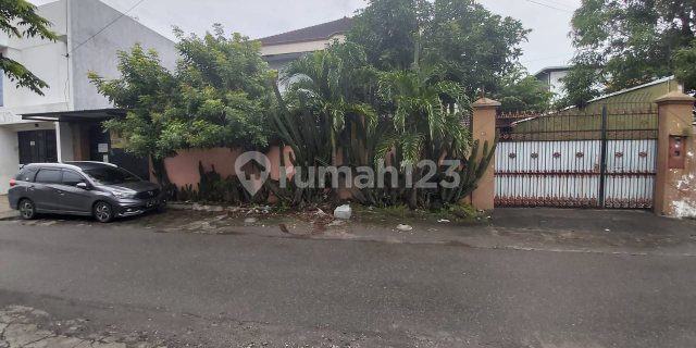 Rumah mewah lingkungan elite di Solo 1