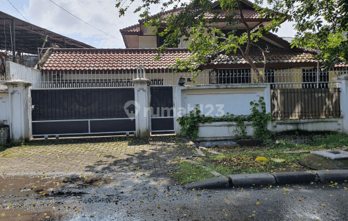 rumah pinggir jalan.bisa usaha atau kantor 1