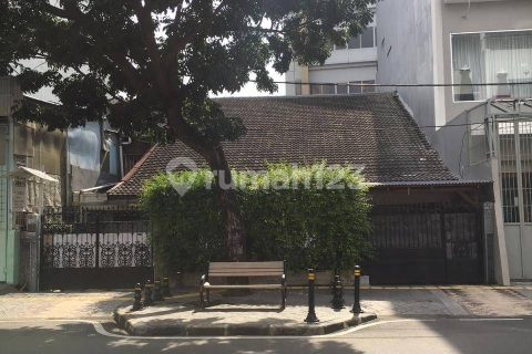 For sale old house by the side of Tanjung Duren Raya Road, West Jakarta. 1