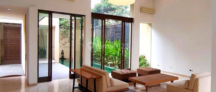 Balinese modern houses compound in Antasari area. Only 10 minutes from Simatupang tolroad 1