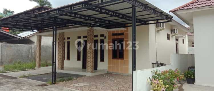 Rumah Cantik Minimalis di Rumbai 1