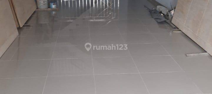 Rumah 3 Lantai Siap Huni Teluk Gong Kelurahan Pejagalan Kecamatan Penjaringan Jakarta Utara 1