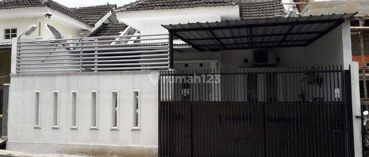 Rumah Siap Huni Strategis Dekat Stasiun Purwokerto Barat  1