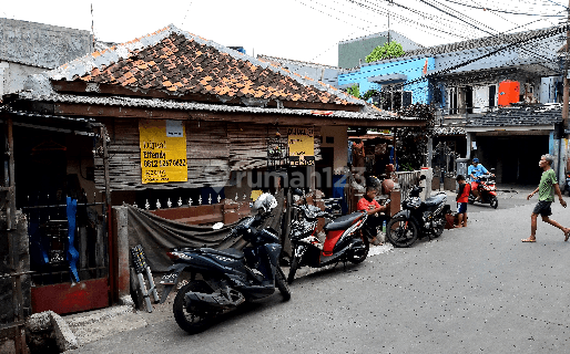 Rumah Tua Hitung Tanah Cocok Untuk Usaha 1