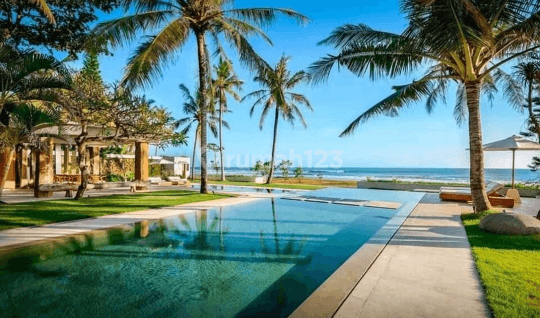 Luxury Beach Front Villa and surrounded by Rice field ,7km from Tanah Lot Temple in Kediri Tabanan Bali 1