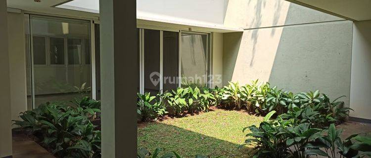 Rumah jaya mandala Di Patra Kuningan 4 Kamar Tidur Unfurnished 1